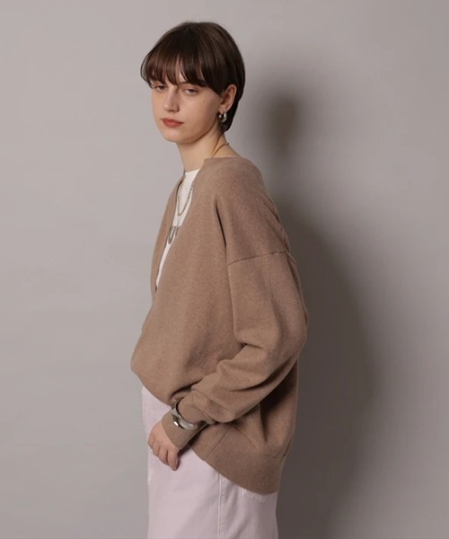 CADUNE(カデュネ)の「スプリングキーネックニット(ニット/セーター・レディース・ミント/ネイビー/モカ/ターコイズブルー/ホワイト・38)」の11枚目の写真