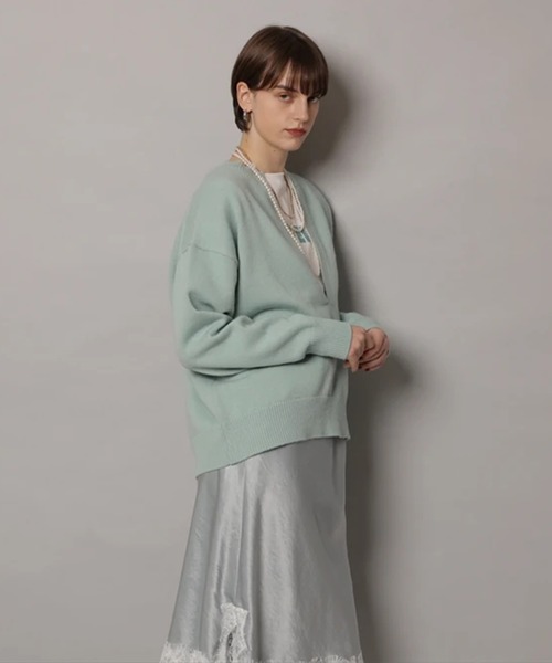 CADUNE(カデュネ)の「スプリングキーネックニット(ニット/セーター・レディース・ミント/ネイビー/モカ/ターコイズブルー/ホワイト・38)」の16枚目の写真