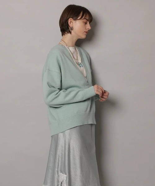 CADUNE(カデュネ)の「スプリングキーネックニット(ニット/セーター・レディース・ミント/ネイビー/モカ/ターコイズブルー/ホワイト・38)」の17枚目の写真