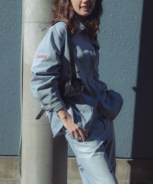 PICCADILLY（ピカデリー）の「『別注』PICCADILLY×URBAN RESEARCH　刺繍デニムシャツ（シャツ/ブラウス・レディース・ライトグレー/ライトインディゴブルー・FREE）」の15枚目の写真