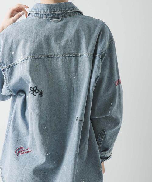 PICCADILLY（ピカデリー）の「『別注』PICCADILLY×URBAN RESEARCH　刺繍デニムシャツ（シャツ/ブラウス・レディース・ライトグレー/ライトインディゴブルー・FREE）」の11枚目の写真