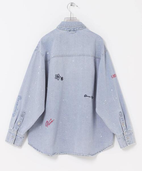 PICCADILLY（ピカデリー）の「『別注』PICCADILLY×URBAN RESEARCH　刺繍デニムシャツ（シャツ/ブラウス・レディース・ライトグレー/ライトインディゴブルー・FREE）」の5枚目の写真