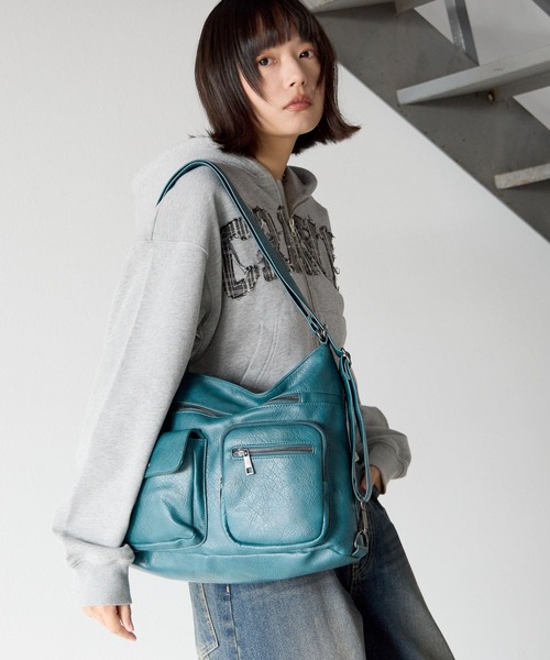 PBLIM（ページボーイリム）の「《UNISEX/３WAYで使える》７ポケットショルダーバッグ（ショルダーバッグ・レディース・ブラック/ブラウン/ターコイズブルー・FREE）」の11枚目の写真