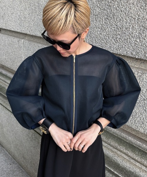 JENNE(ジェンヌ)の「シアー立体ブルゾン(日本生地)(その他アウター・レディース・ホワイト/ブラック/ネイビー・MEDIUM/SMALL/X-LARGE/LARGE)」の3枚目の写真