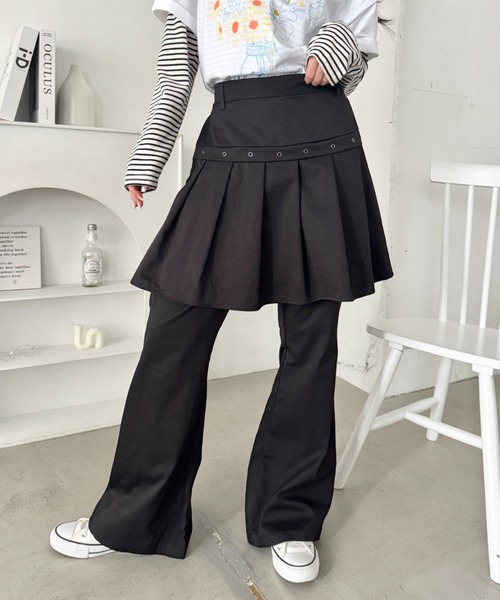 SOLLON.(ソルロン)の「プリーツスカートレイヤード風パンツ(その他パンツ・レディース・チャコールグレー/ブラック・FREE)」の3枚目の写真