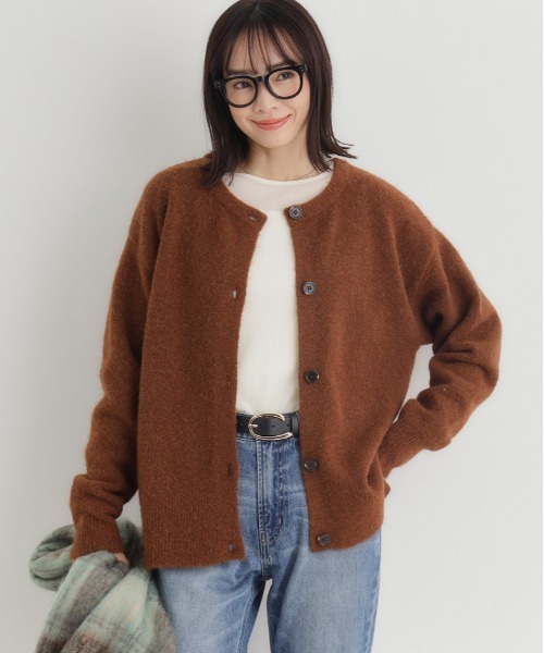 Right-on（ライトオン）の「【HONEYSUCKLE ROSE】シャギークルーカーディガン (オーバーサイズ/ふわふわニット/保温性)（カーディガン/ボレロ・レディース・ダークグレー/ベージュ/ブラウン・L/M）」の3枚目の写真