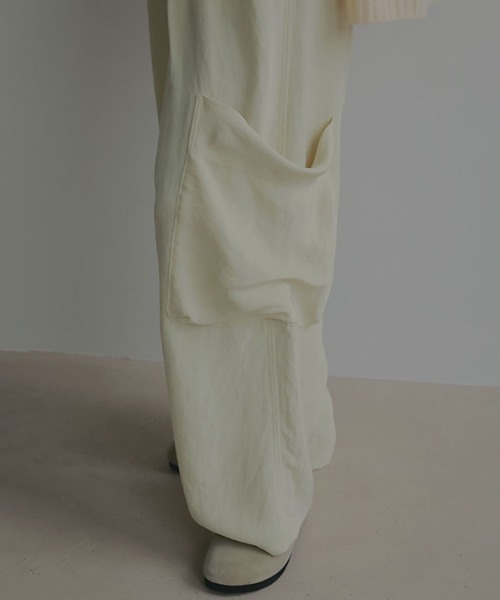 バックサテンリラクシーカーゴパンツ（その他パンツ）｜ETRE TOKYO
