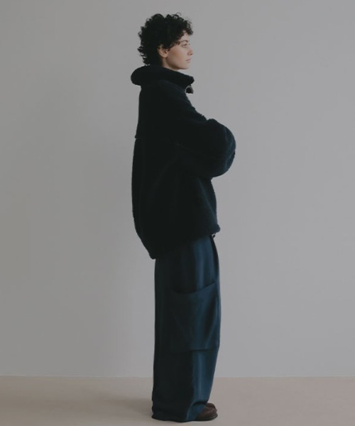 ETRE TOKYO(エトレトウキョウ)の「バックサテンリラクシーカーゴパンツ(その他パンツ・レディース・ネイビー/イエロー/グレイッシュベージュ・M/S)」の10枚目の写真