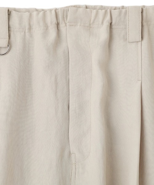 ETRE TOKYO(エトレトウキョウ)の「バックサテンリラクシーカーゴパンツ(その他パンツ・レディース・ネイビー/イエロー/グレイッシュベージュ・M/S)」の21枚目の写真