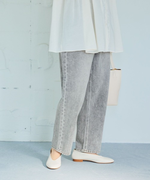 studio CLIP（スタディオクリップ）の「テーパード甘織りデニムパンツ[プチ・プラスサイズあり]《CLIP denim》（デニムパンツ・レディース・グレー系その他/ライトブルー・PL/PM/XXX-LARGE/XX-LARGE/X-LARGE/LARGE/MEDIUM）」の2枚目の写真