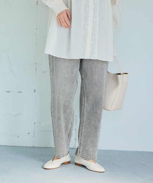 studio CLIP（スタディオクリップ）の「テーパード甘織りデニムパンツ[プチ・プラスサイズあり]《CLIP denim》（デニムパンツ・レディース・グレー系その他/ライトブルー・PL/PM/XXX-LARGE/XX-LARGE/X-LARGE/LARGE/MEDIUM）」の4枚目の写真