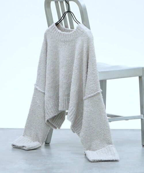 abahouse mavie（アバハウスマヴィ）の「ﾌﾞｰｸﾚﾜｲﾄﾞｽﾘｰﾌﾞﾆｯﾄ（ニット/セーター・レディース・ホワイト/ピンク/ライトグレー・フリー）」の2枚目の写真