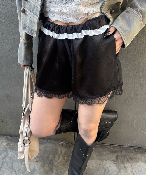 WHO'S WHO gallery（フーズフーギャラリー）の「ダブルウエストサテンロゴショーツ（その他パンツ・レディース・オフホワイト/ブラック/ネイビー/グレー・FREE）」の6枚目の写真