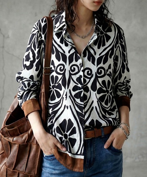 antiqua(アンティカ)の「長袖 レギュラーカラー ダマスク 柄シャツ(シャツ/ブラウス・レディース・ブラックミックス・ONESIZE)」の1枚目の写真