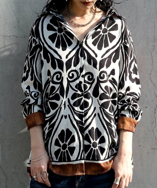 antiqua(アンティカ)の「長袖 レギュラーカラー ダマスク 柄シャツ(シャツ/ブラウス・レディース・ブラックミックス・ONESIZE)」の4枚目の写真