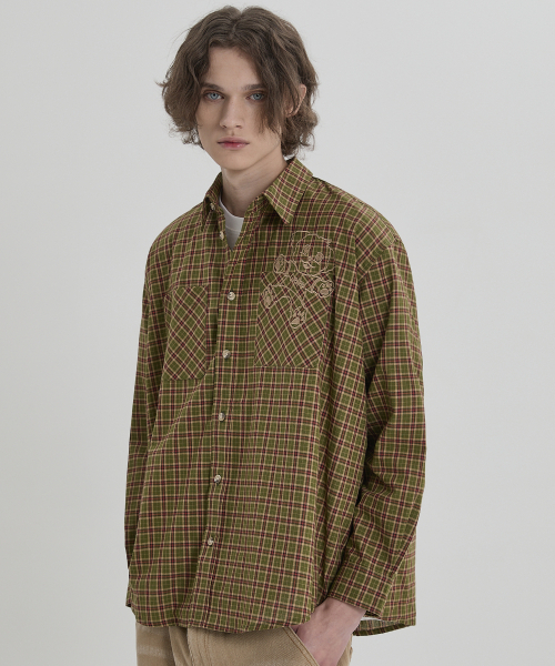 WaiKei(ワイケイ)の「マルチーズ刺繍チェックシャツ 4 COLOR(シャツ/ブラウス・レディース・バーガンディー/ブラウン/グリーン/ブルー・3/2/1)」の5枚目の写真