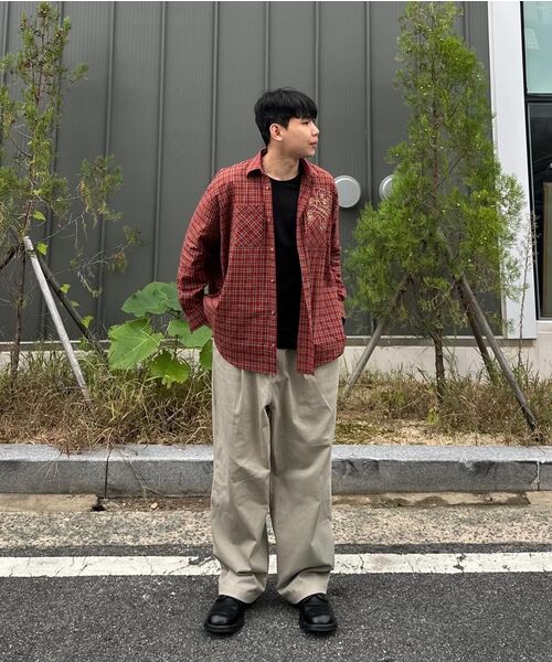 WaiKei(ワイケイ)の「マルチーズ刺繍チェックシャツ 4 COLOR(シャツ/ブラウス・レディース・バーガンディー/ブラウン/グリーン/ブルー・3/2/1)」の8枚目の写真