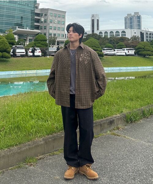 WaiKei(ワイケイ)の「マルチーズ刺繍チェックシャツ 4 COLOR(シャツ/ブラウス・レディース・バーガンディー/ブラウン/グリーン/ブルー・3/2/1)」の12枚目の写真
