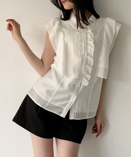 junoah(ジュノア)の「フリルノースリーブシアーブラウス(シャツ/ブラウス・レディース・ホワイト/ブルー/ブラック・LARGE/MEDIUM/SMALL)」の2枚目の写真