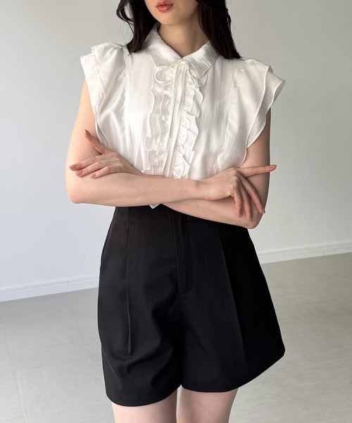 junoah(ジュノア)の「フリルノースリーブシアーブラウス(シャツ/ブラウス・レディース・ホワイト/ブルー/ブラック・LARGE/MEDIUM/SMALL)」の6枚目の写真