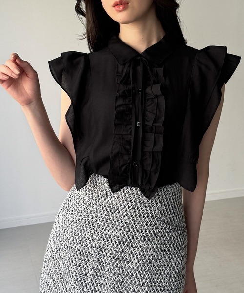 junoah(ジュノア)の「フリルノースリーブシアーブラウス(シャツ/ブラウス・レディース・ホワイト/ブルー/ブラック・LARGE/MEDIUM/SMALL)」の9枚目の写真