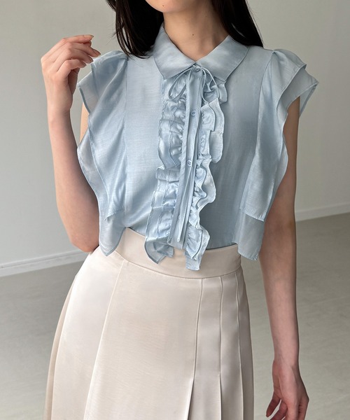 junoah(ジュノア)の「フリルノースリーブシアーブラウス(シャツ/ブラウス・レディース・ホワイト/ブルー/ブラック・LARGE/MEDIUM/SMALL)」の12枚目の写真