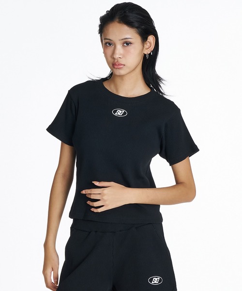 DC(ディーシー)の「DC/ディーシー 半袖 Tシャツ ワンポイント ロゴ LST262306(Tシャツ/カットソー・レディース・ブラック/スミクロ/ウッドランド/ピンク/ホワイト/ヘザーグレー・M/S)」の10枚目の写真