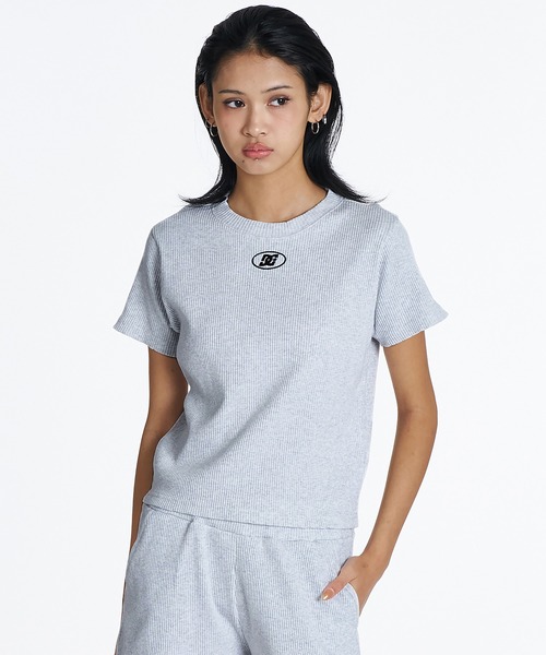 DC(ディーシー)の「DC/ディーシー 半袖 Tシャツ ワンポイント ロゴ LST262306(Tシャツ/カットソー・レディース・ブラック/スミクロ/ウッドランド/ピンク/ホワイト/ヘザーグレー・M/S)」の14枚目の写真