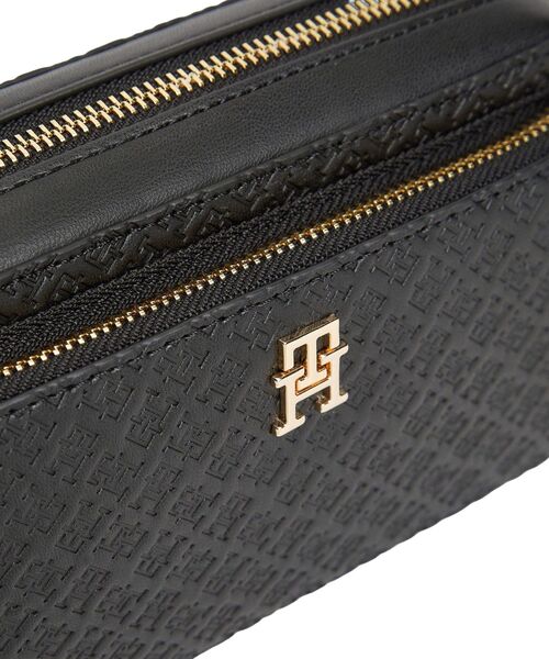 TOMMY HILFIGER（トミーヒルフィガー）の「モノグラムデイリーカメラバッグ（ボディバッグ/ウエストポーチ・レディース・ブラック/アイボリー・FREE）」の9枚目の写真