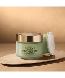 L'OCCITANE（ロクシタン）の「アマンドスブリーム ミルクコンセントレート 200mL ボディクリーム（ボディケア/ボディクリーム）」