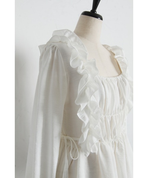 tocco closet(トッコ クローゼット)の「【ZOZO限定】サイドリボンスクエアネックシャーリングフリルブラウス(シャツ/ブラウス・レディース・ブラック/ピンク/オフホワイト・M)」の11枚目の写真