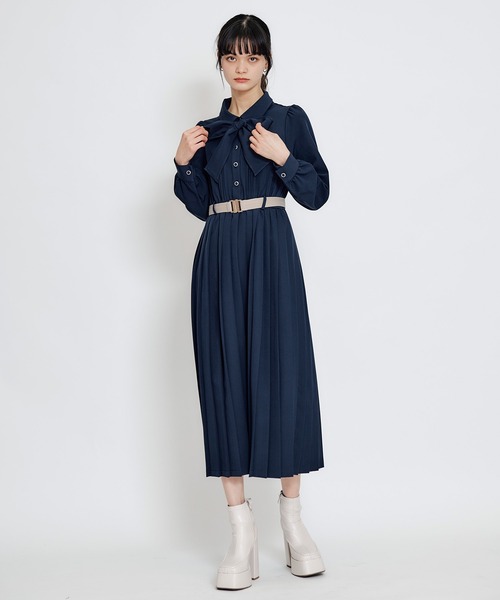 REDYAZEL(レディアゼル)の「リボンタイプリーツロングシャツワンピース(ワンピース・レディース・ミント/ネイビー/ライトグレー・FREE)」の9枚目の写真