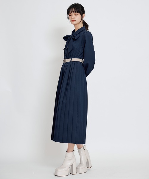 REDYAZEL(レディアゼル)の「リボンタイプリーツロングシャツワンピース(ワンピース・レディース・ミント/ネイビー/ライトグレー・FREE)」の11枚目の写真