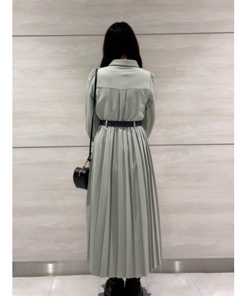 REDYAZEL(レディアゼル)の「リボンタイプリーツロングシャツワンピース(ワンピース・レディース・ミント/ネイビー/ライトグレー・FREE)」の8枚目の写真
