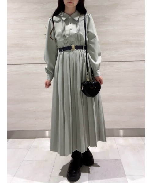 REDYAZEL(レディアゼル)の「リボンタイプリーツロングシャツワンピース(ワンピース・レディース・ミント/ネイビー/ライトグレー・FREE)」の6枚目の写真