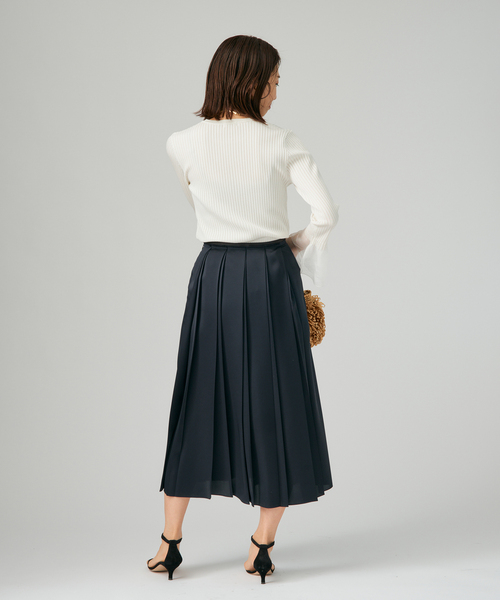 VERMEIL par iena（ヴェルメイユパーイエナ）の「ベルスリーブリブプルオーバー（ニット/セーター・レディース・ホワイト/ブラック・FREE）」の11枚目の写真