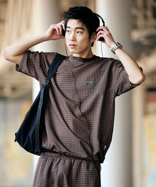 FREAK'S STORE（フリークスストア）の「限定展開 AiRide/エアライド パッカブル セットアップ / クルーネックプルオーバー / ショーツ（その他トップス・メンズ・チャコールグレー/グレイッシュベージュ/ブラウン系その他/グレー系その他/ブラック/ネイビー・MEDIUM/SMALL/LARGE）」の13枚目の写真