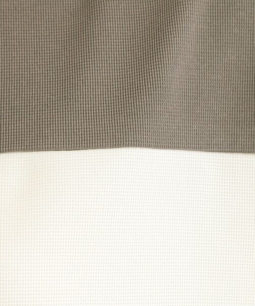 SHOO・LA・RUE(シューラルー)の「3段切り替え配色トップス(Tシャツ/カットソー・レディース・ブルー系9/グレー系4/ピンク系9/チャコール・04/02/03/01)」の18枚目の写真