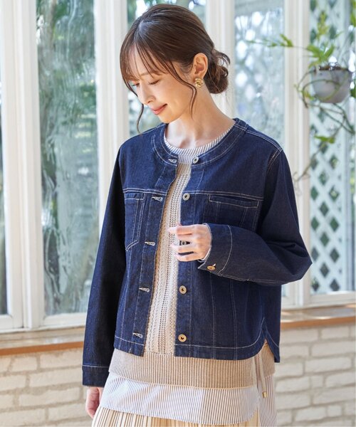 ikka（イッカ）の「ストレッチデニムノーカラーシャウター【親子コーデ】（デニムジャケット・レディース・ネイビー/ブルー/アイボリー・M/L）」の6枚目の写真