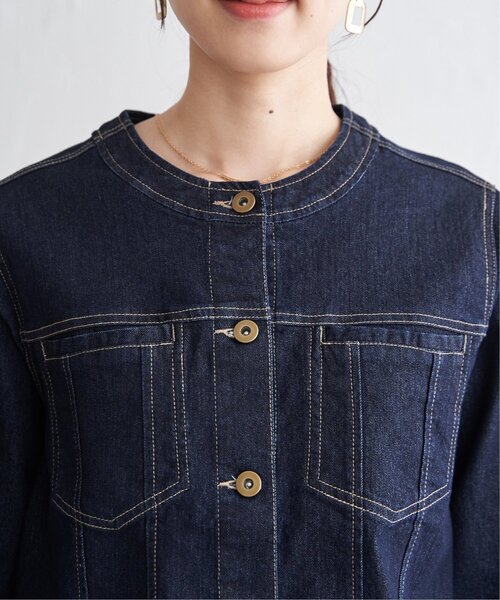 ikka（イッカ）の「ストレッチデニムノーカラーシャウター【親子コーデ】（デニムジャケット・レディース・ネイビー/ブルー/アイボリー・M/L）」の20枚目の写真