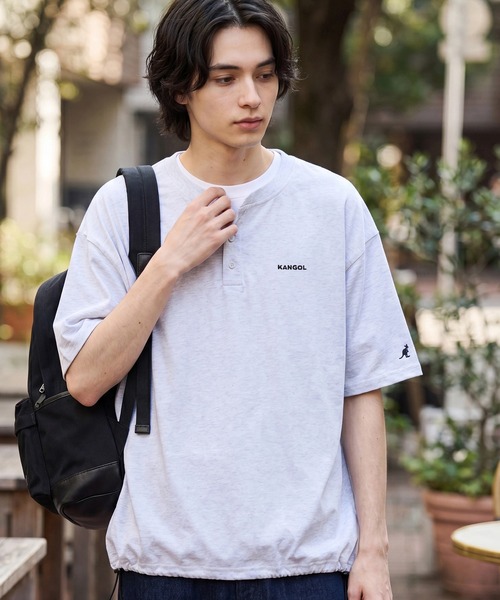 KANGOL(カンゴール)の「【KANGOL/カンゴール】別注 ワンポイント ロゴ刺繍 ヘンリーネック Tシャツ(Tシャツ/カットソー・メンズ・ネイビー/ホワイト/ベージュ/グリーン/チャコールグレー/アッシュグレー/ブラック・L/XL/M/S)」の4枚目の写真