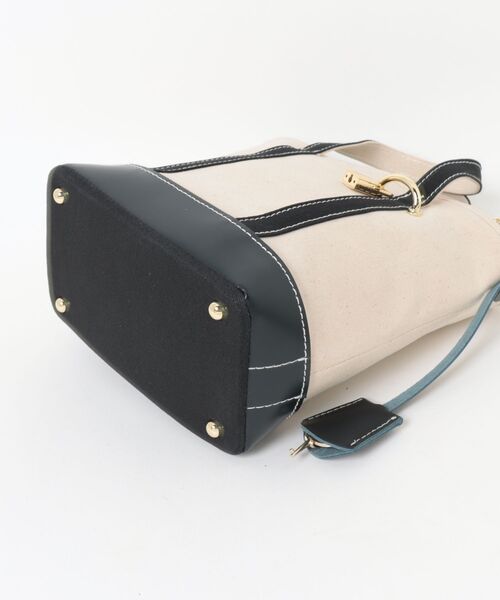 Scrap Book（スクラップブック）の「【atneK】キャンバスチェーンショルダー（ショルダーバッグ・レディース・ホワイト・FREE）」の3枚目の写真