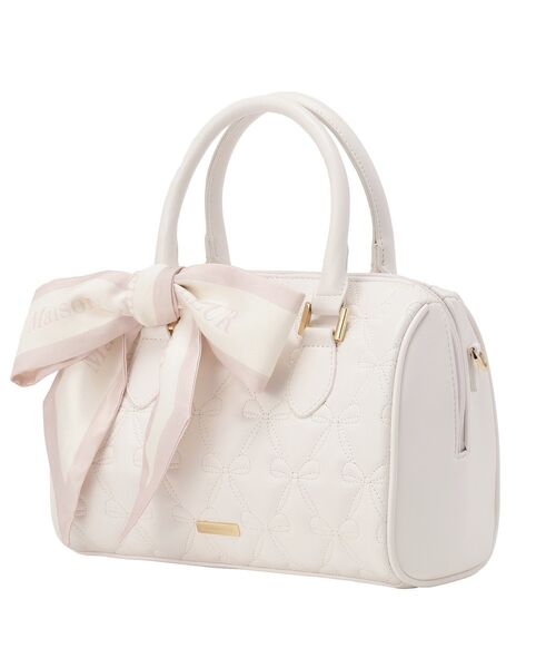 Maison de FLEUR（メゾンドフルール）の「スカーフ付きリボンキルティング2Wayボストン（ボストンバッグ・レディース・アイボリー/ブラック/ピンク・FREE）」の7枚目の写真