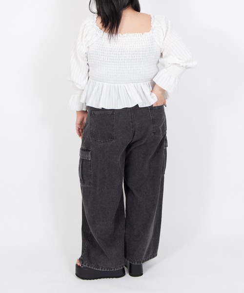 PUNYUS（プニュズ）の「カーゴデニムパンツ（デニムパンツ・レディース・ブラック/ライトブルー・5/4/3/2/1）」の5枚目の写真