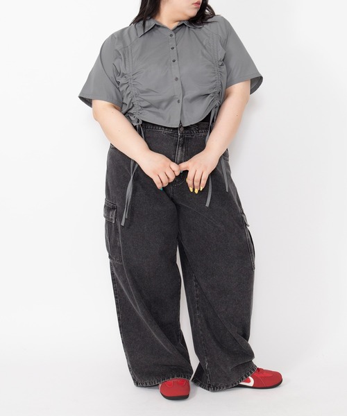 PUNYUS（プニュズ）の「カーゴデニムパンツ（デニムパンツ・レディース・ブラック/ライトブルー・5/4/3/2/1）」の10枚目の写真