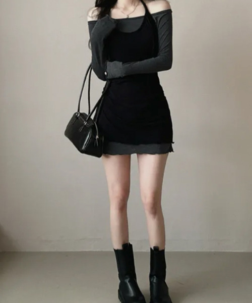 VIVID LADY(ビビッドレディー)の「オフショルダー×ホルターネック レイヤードミニワンピース(ワンピース・レディース・チャコールグレー/アイボリー・FREE)」の16枚目の写真