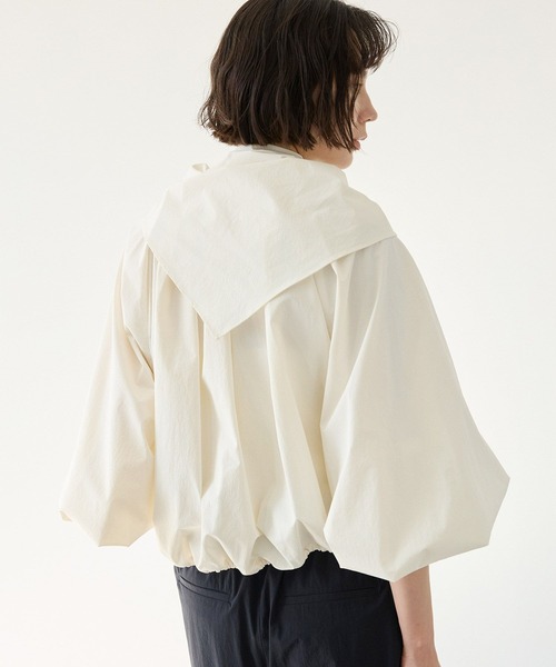 BABYLONE(バビロン)の「【多機能素材】撥水スカーフ付きブルゾン(ブルゾン・レディース・ブラック/ホワイト・フリー)」の5枚目の写真