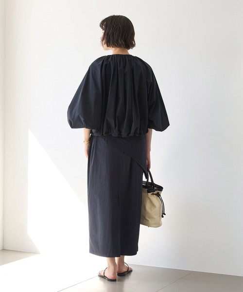 BABYLONE(バビロン)の「【多機能素材】撥水スカーフ付きブルゾン(ブルゾン・レディース・ブラック/ホワイト・フリー)」の12枚目の写真