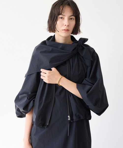 BABYLONE(バビロン)の「【多機能素材】撥水スカーフ付きブルゾン(ブルゾン・レディース・ブラック/ホワイト・フリー)」の14枚目の写真