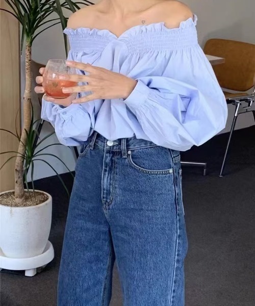 Aelina(エリナ)の「オフショルダー長袖シャツ(シャツ/ブラウス・レディース・ブルー/ホワイト・M/L)」の21枚目の写真